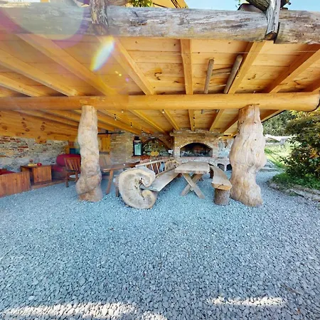 Hisa Ida - With Hot Tub And Sauna Apartmán *