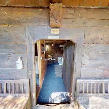 アパート Hisa Ida - With Hot Tub And Sauna